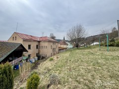 Rodinný dům k rekonstrukci se slunnou zahradou v Oloví – fotografie 5