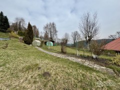 Rodinný dům k rekonstrukci se slunnou zahradou v Oloví – fotografie 7