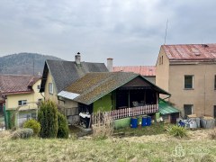 Rodinný dům k rekonstrukci se slunnou zahradou v Oloví – fotografie 10