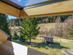 Dům na polosamotě u lesa – ideální pro rekreaci i investici – fotografie 25