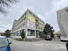 Reprezentativní komerční prostor 350 m² v Sokolově – fotografie 15