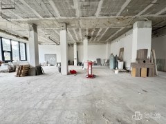 Reprezentativní komerční prostor 350 m² v Sokolově – fotografie 12