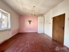 Řadový dům se dvěma byty a půdou k vestavbě, Svatava – fotografie 18