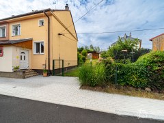 Krajní řadový rodinný dům se zahradou, garáží  – Březová u Sokolova – fotografie 22