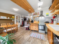 Krajní řadový rodinný dům se zahradou, garáží  – Březová u Sokolova – fotografie 4