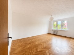 Pronájem slunného bytu 2+1, Chodov u Karlových Varů – fotografie 2