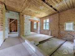 Rodinný dům se započatou rekonstrukcí a pozemkem 1 183 m², Lipová – Doubrava. – fotografie 4