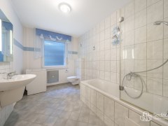RD po kompletní rekonstrukci v Oloví se zahradou 2 218 m2 . – fotografie 10