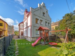 Dva rodinné domy se čtyřmi byty a garáží – Svatava – fotografie 1