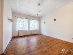 Dva rodinné domy se čtyřmi byty a garáží – Svatava – fotografie 26