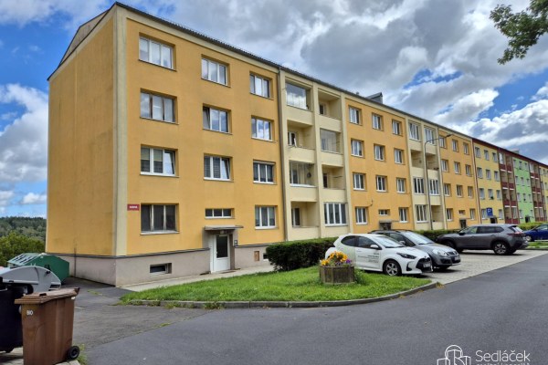 Prodej bytu 1+1, Husova, Nová Role